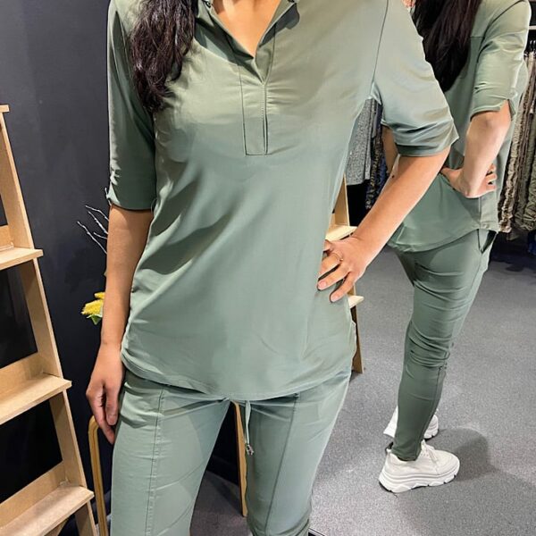 Musthave Travelstof blouse groen