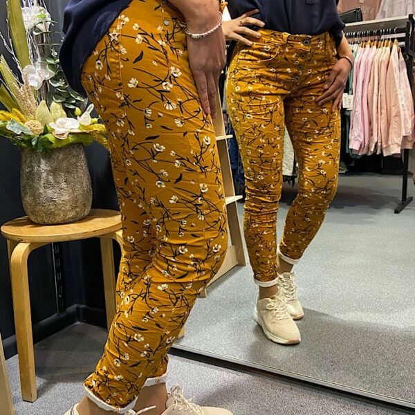 Jewelly jeans allover print oker geel