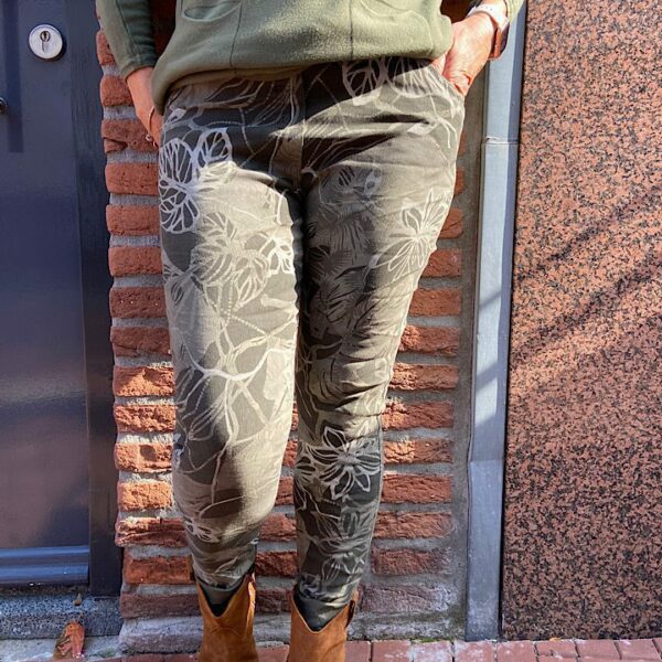 Comfy stretchbroek autumnleaf legergroen