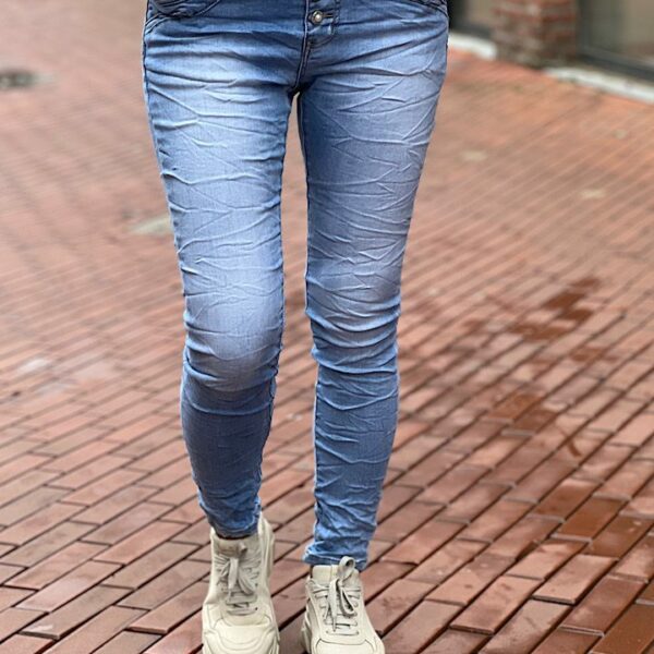 Jewelly high waist jeans met facny knopensluiting lichtblauw
