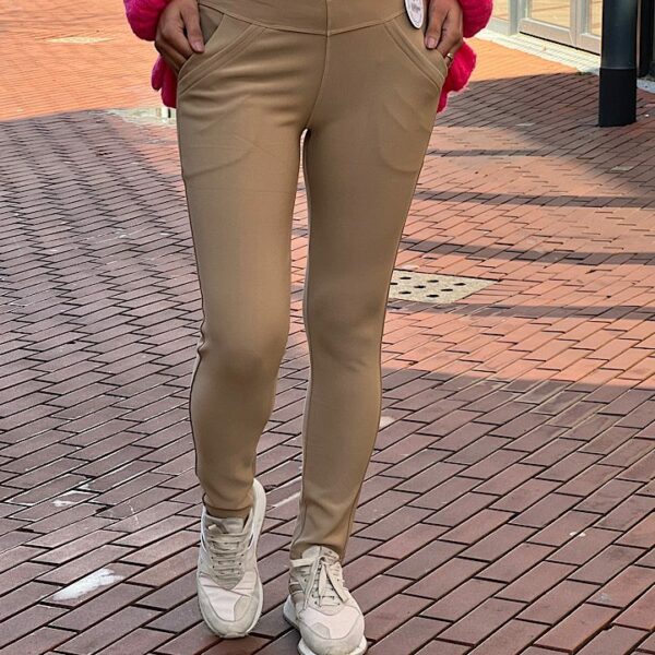 Miss Angelia tragging beige