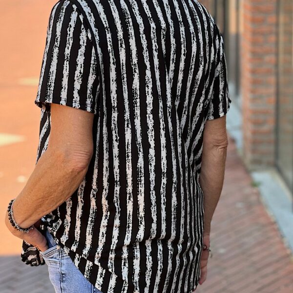 Travelstof blouse korte mouwen met print zwart/wit
