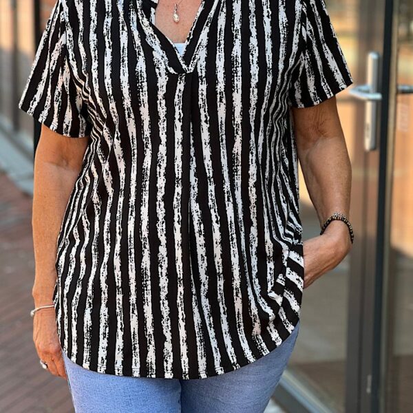 Travelstof blouse korte mouwen met print zwart/wit