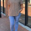 Travel blouse korte mouwen met retroprint bruin