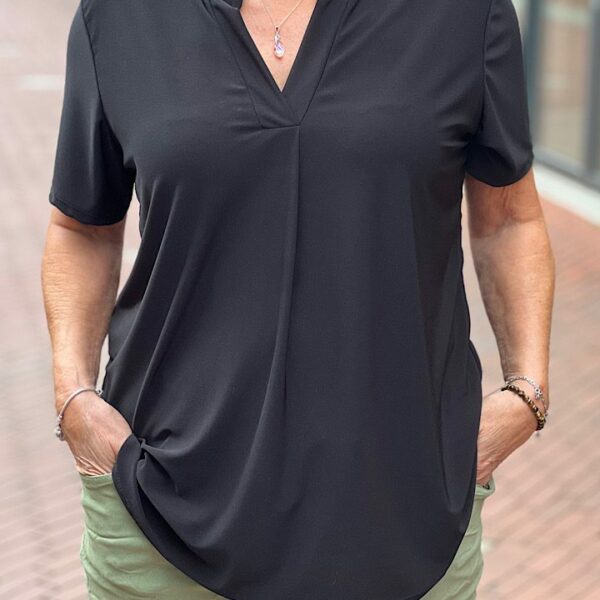 Travelstof blouse korte mouwen zwart