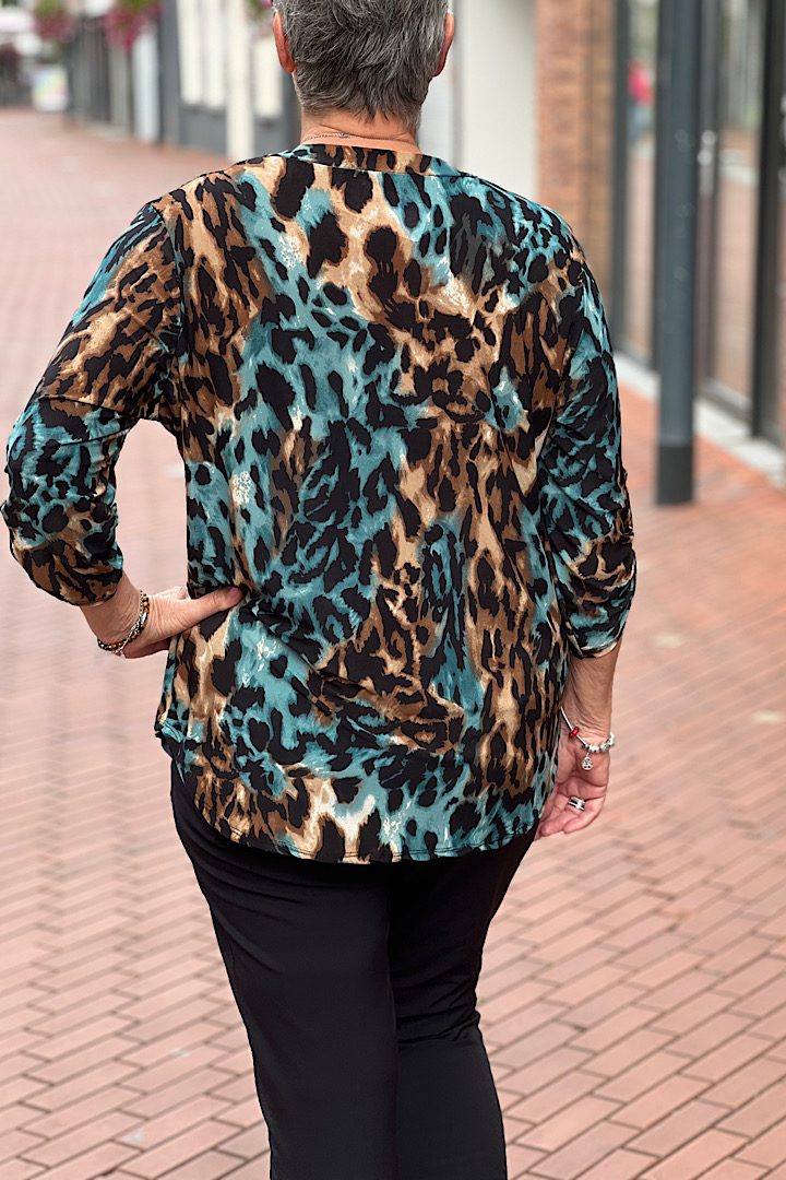 Travelstof leopardprint blouse bruin/pertol