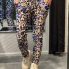 Musthave Travelstof broek leopard paars