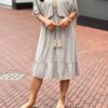 Ibiza style jurk met kwastjes taupe