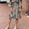 Gesmokte korte jurk met print zwart
