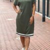 Travelstof jurk met bies ‘Made By Milaan’ groen/ecru