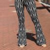 Travel Flared broek ´BY Swan´ printed zwart