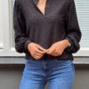 Musthave broderie blouse zwart