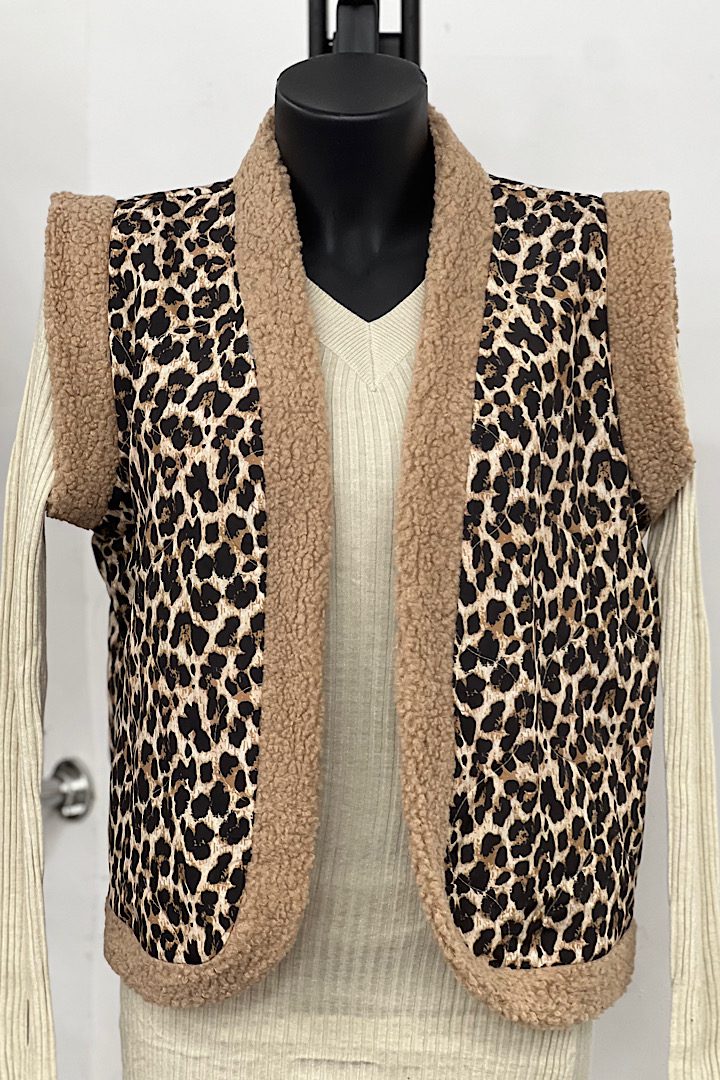 Leopard Teddy Gilet