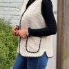 Musthave geborduurd Gilet beige