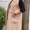 Lang Gilet met Teddy Voering taupe