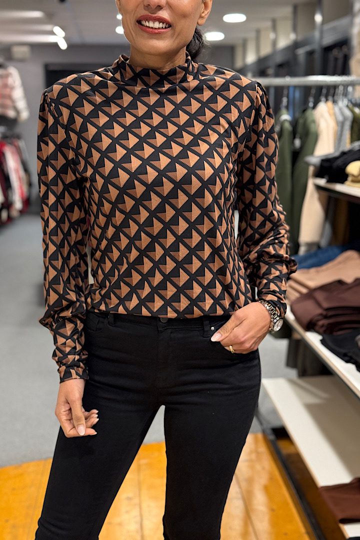 Musthave Blouse met Turtleneck