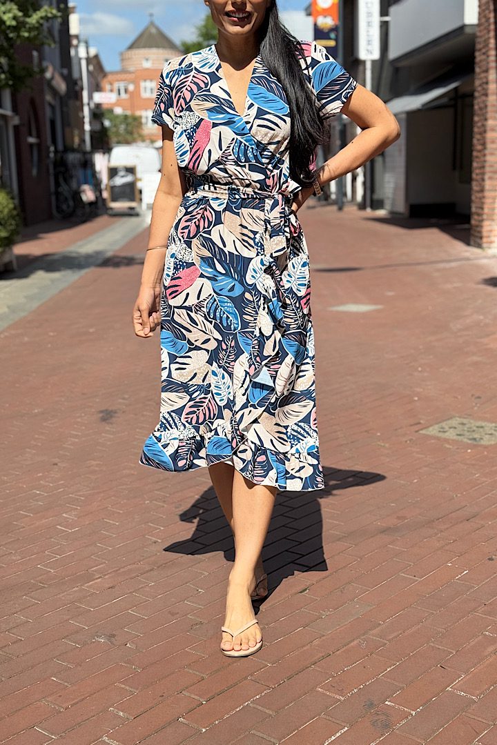 ´Musthave´ Dicht Gestikte Overslagjurk met bladeren print