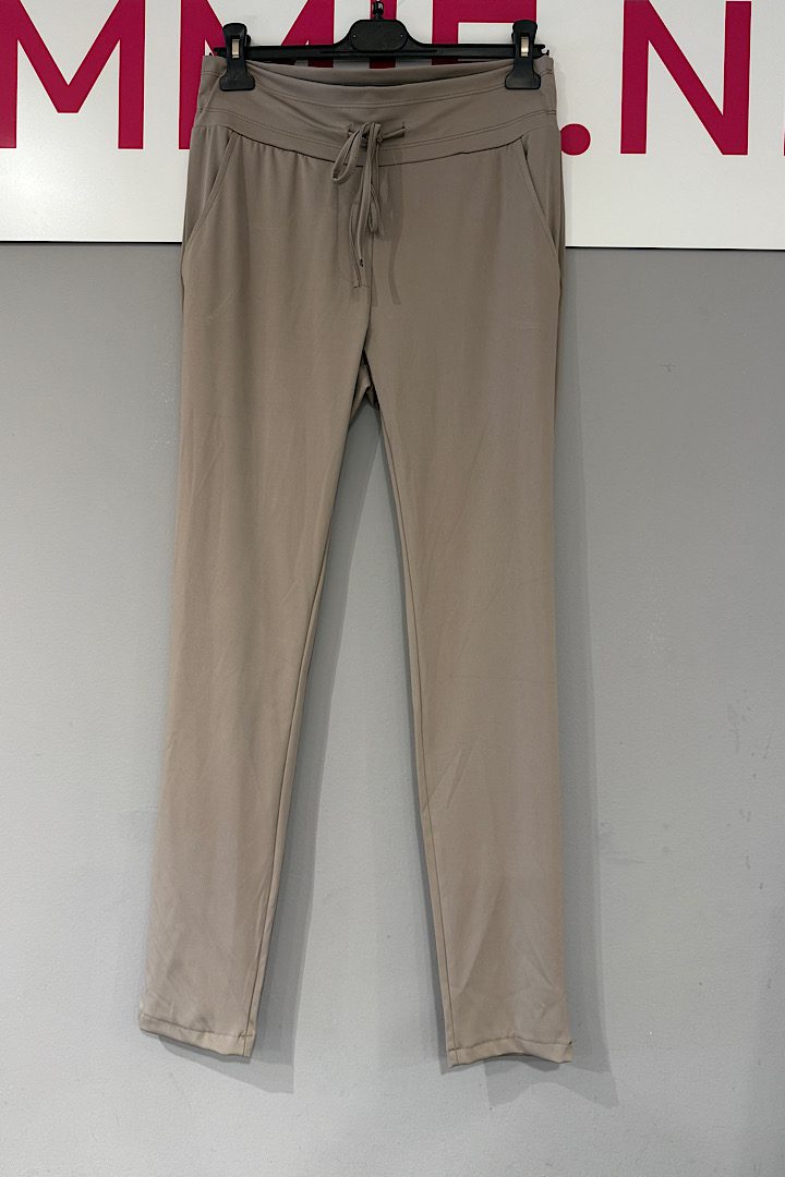 Travelstof broek ´Made By Milaan´ taupe