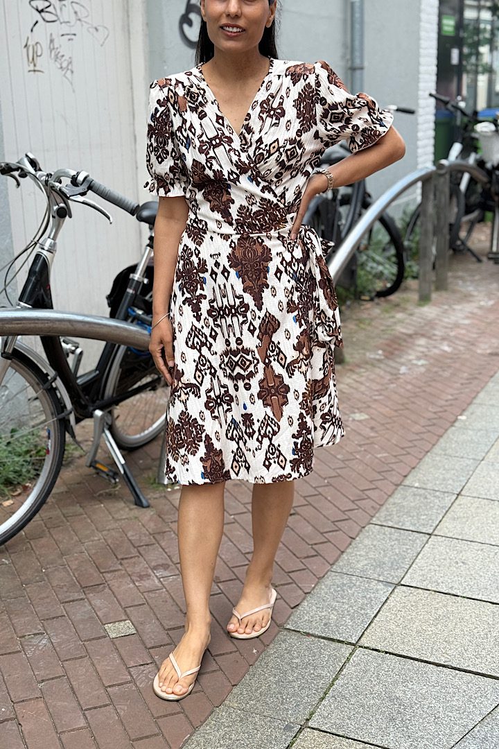 ´Musthave´ Overslagjurk met print