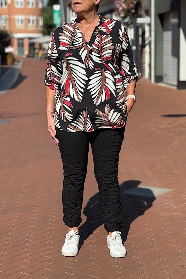 Travel blouse met print zwart/rood