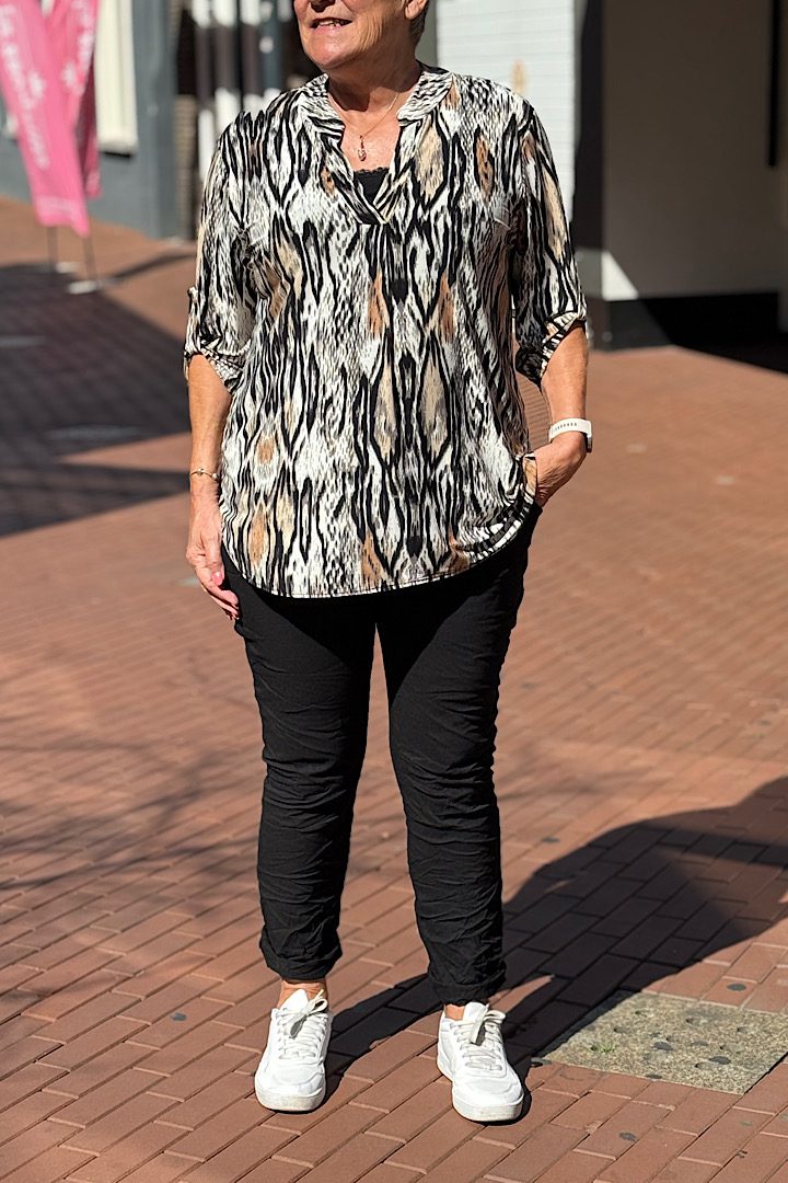 Travel blouse met print zwart/beige