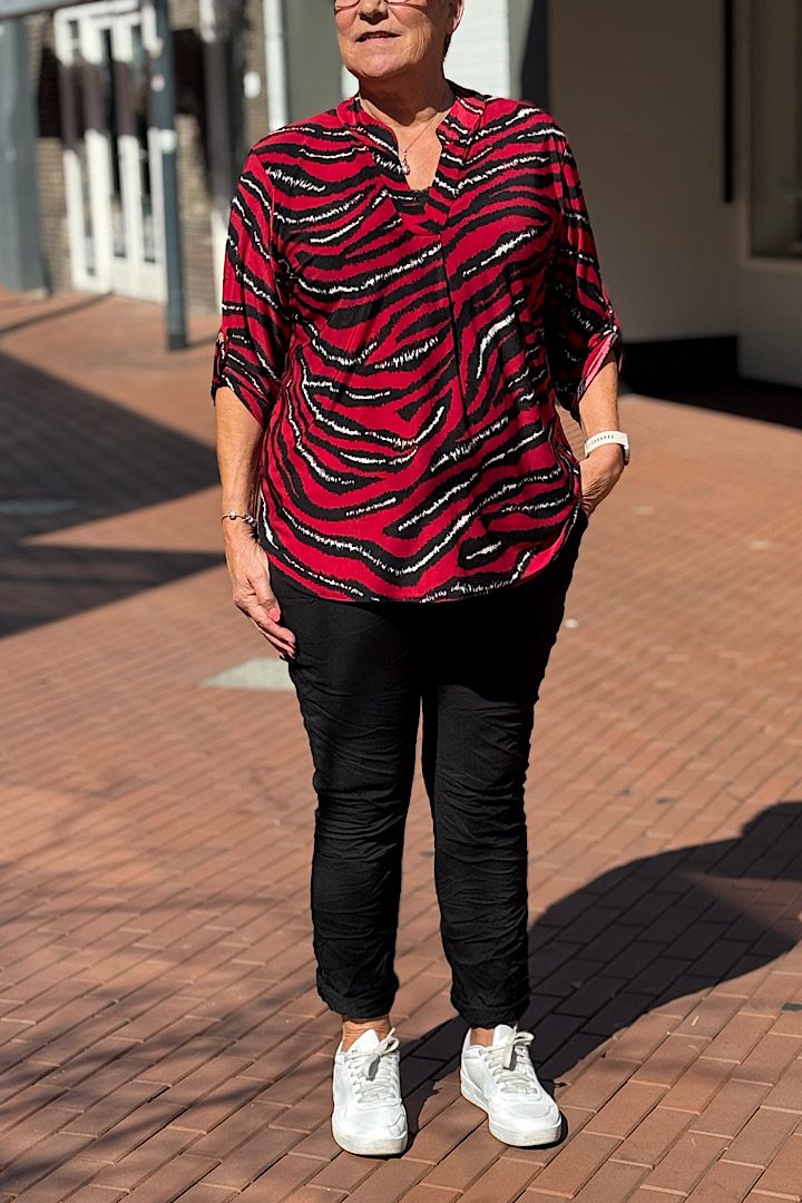 Travel blouse met print rood/zwart