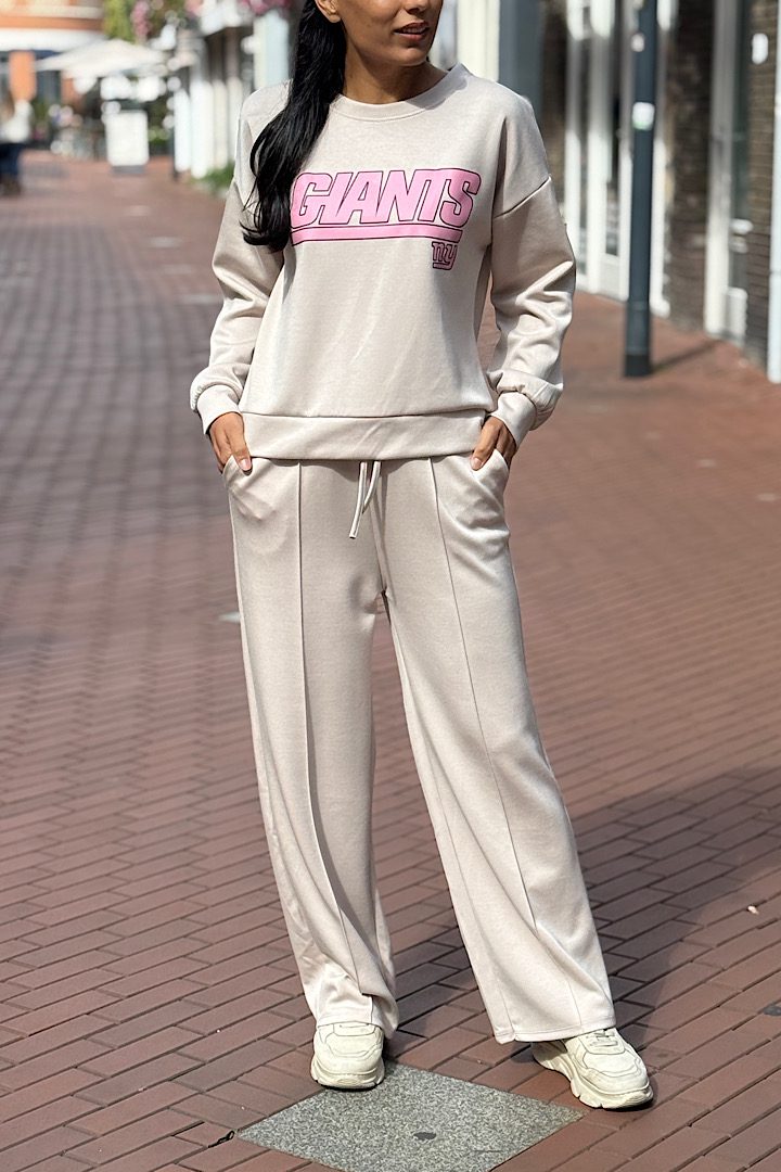 Comfy Set van MUSTHAVE Giants