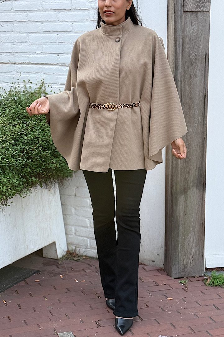 Poncho met riem