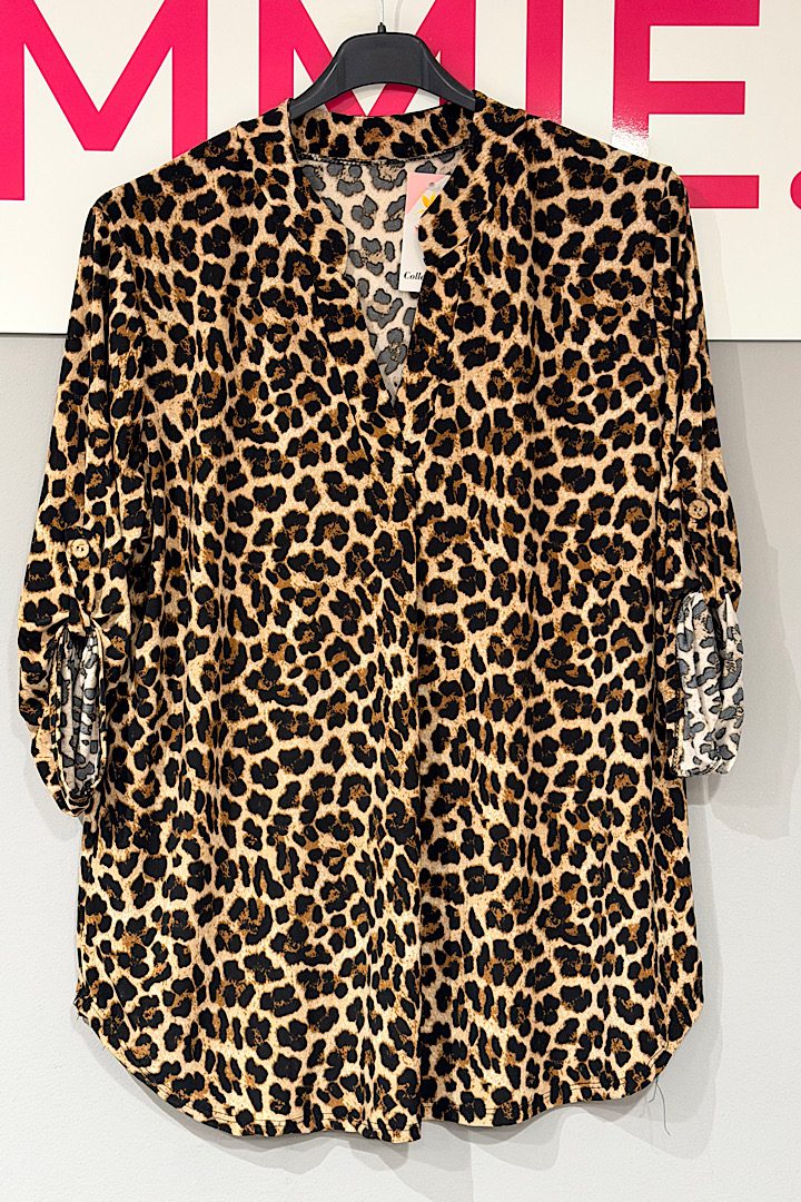 Travel blouse met panterprint bruin
